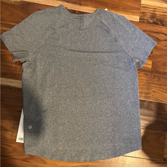 lululemon Gray Women's Short Sleeve Tee - Picture 3 of 7